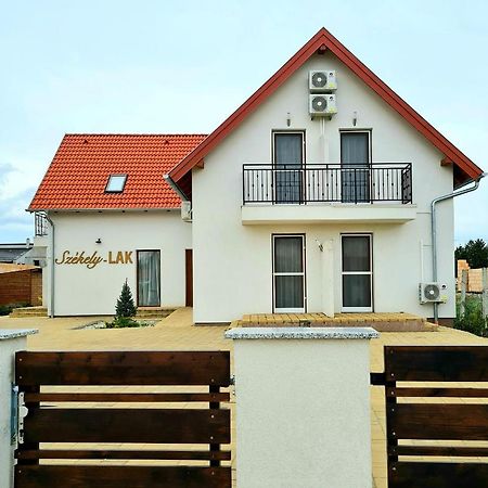 Szekely-Lak Apartman Hegykő Exteriér fotografie