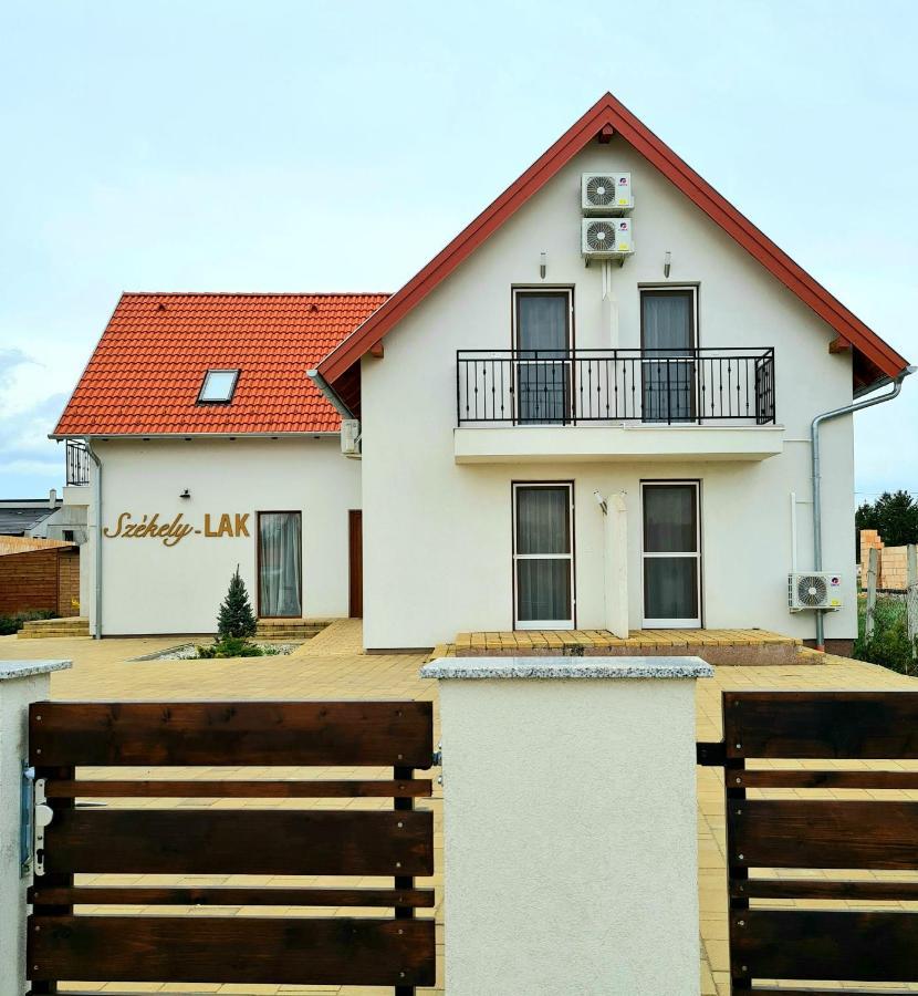 Szekely-Lak Apartman Hegykő Exteriér fotografie